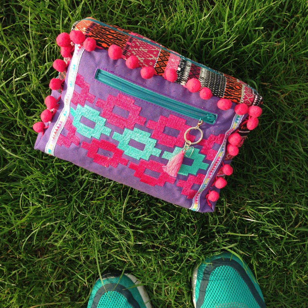 Stickdatei: IKAT1 auf Festival Hüfttasche - Nähen für Anfänger - Boho Chic im Hippiestyle